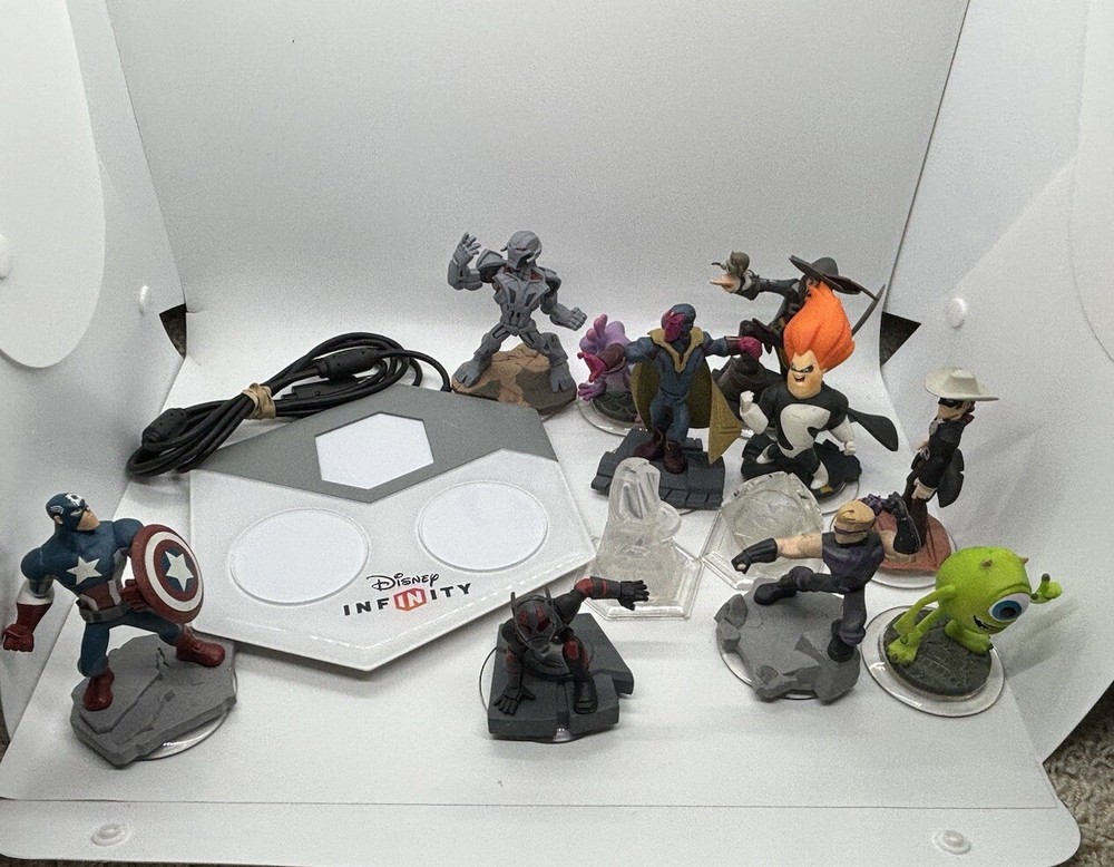 Disney Infinity Interactive Figures. Marvel