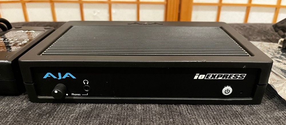 AJA IO EXPRESS INTERFACE + PCIE CARD + POWER SUPPLY + DATA CABLE **BUNDLE**