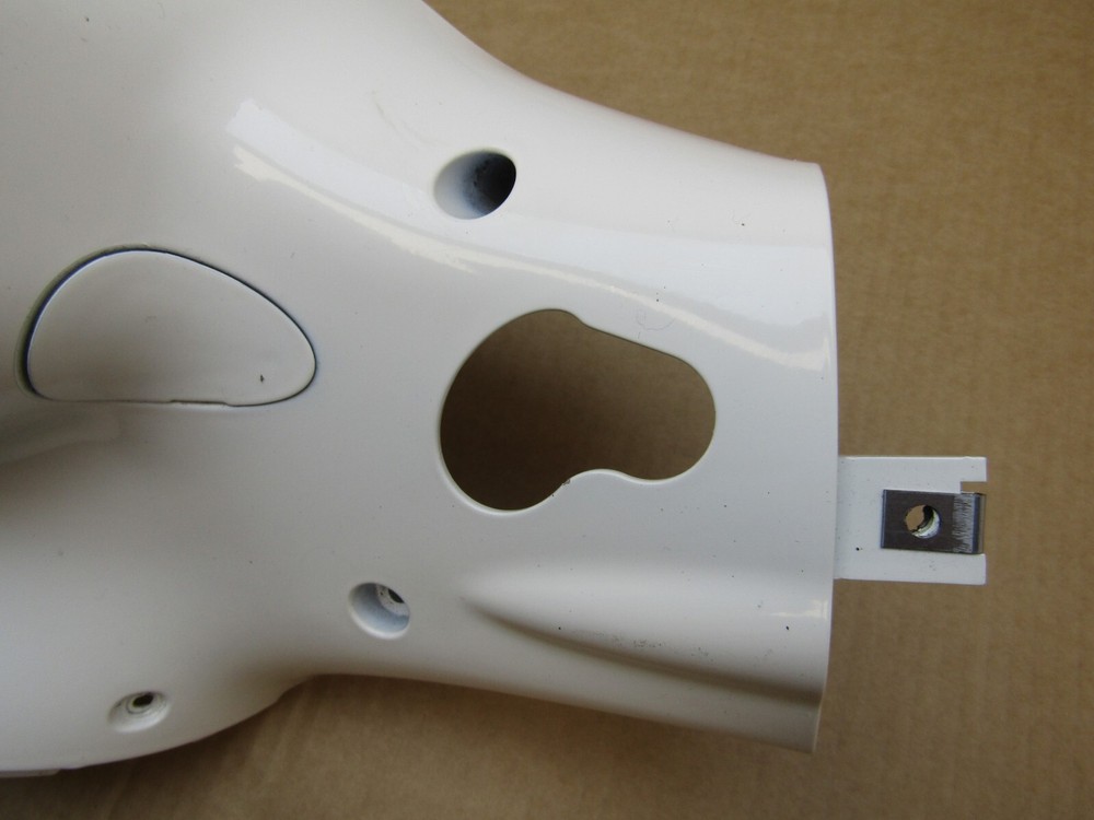 Piaggio Vespa Primavera 50 2023 548 miles headlight panel (13406)