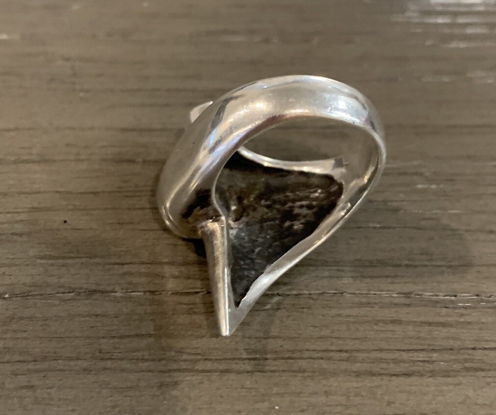 Contemporary Silver Ring Size 6.75
