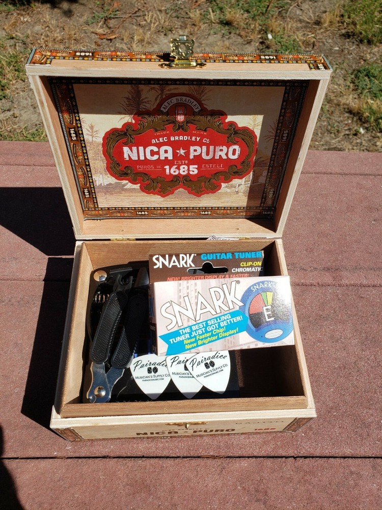 Pairadice Musician's Supply Co. Guitar Player Accessory Gift Box