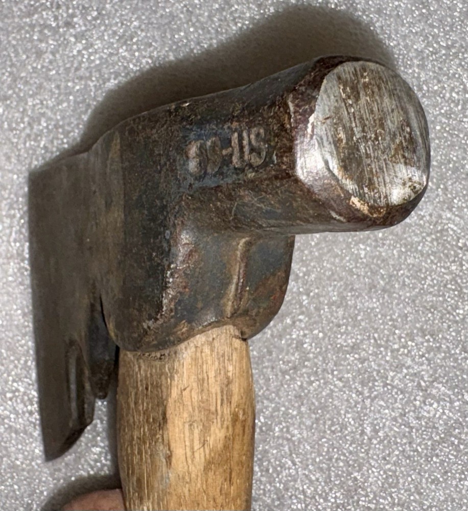 VINTAGE US-89 HATCHET HAMMER