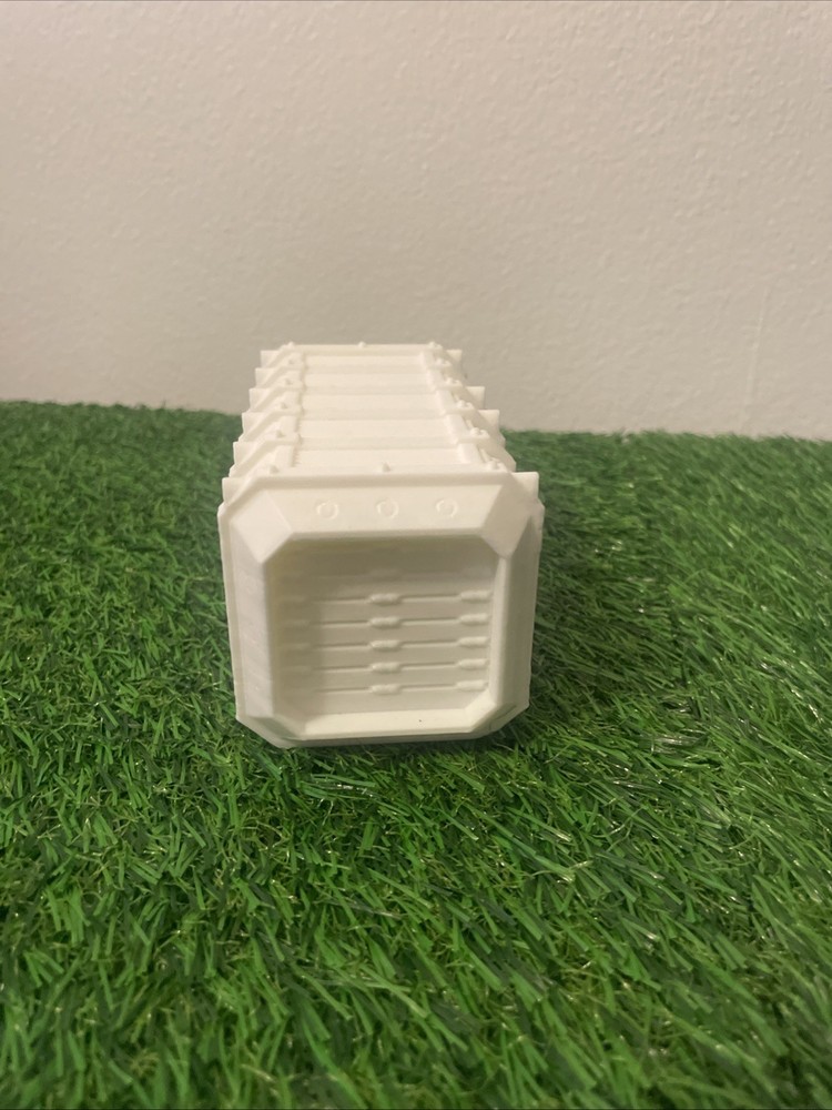Warhammer DnD Compatible Terrain CONTAINERS X 12, WHITE Unpainted