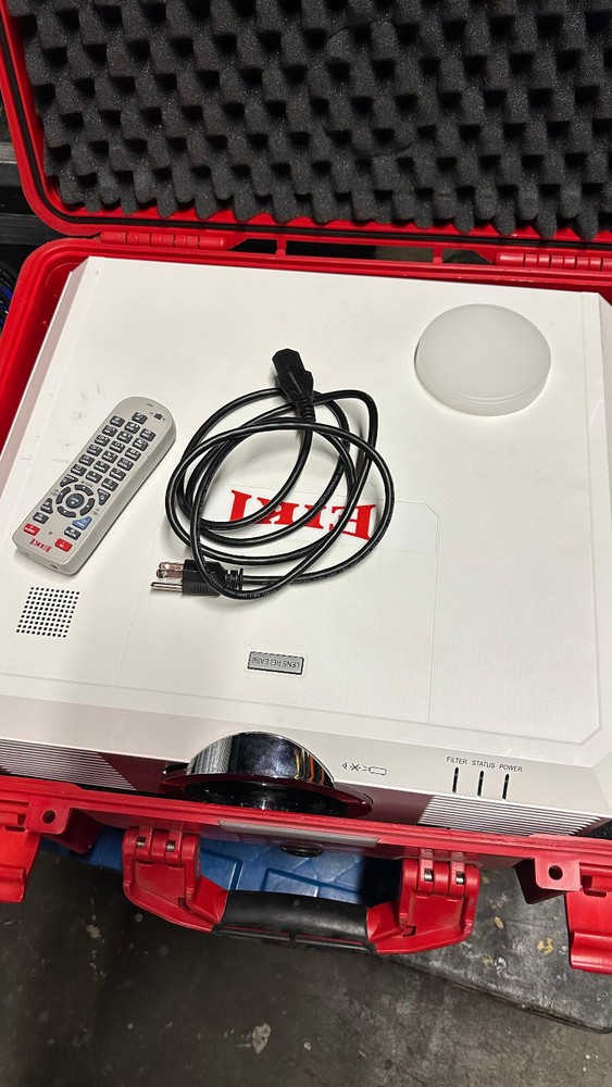 Eiki EK-500U - 5k Lumen HD 3LCD Projector