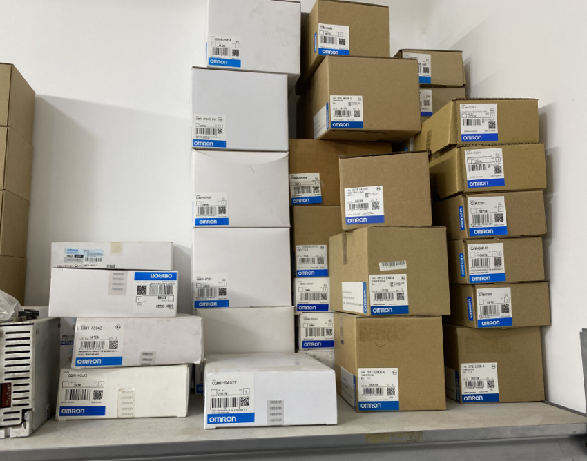 OMRON PLC E3JM-DS70M4-G NEW FREE EXPEDITED SHIPPING