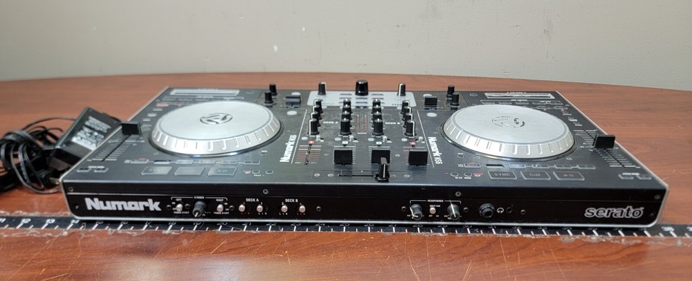 Numark NS6 4-Channel DJ Controller UNTESTED FOR PARTS