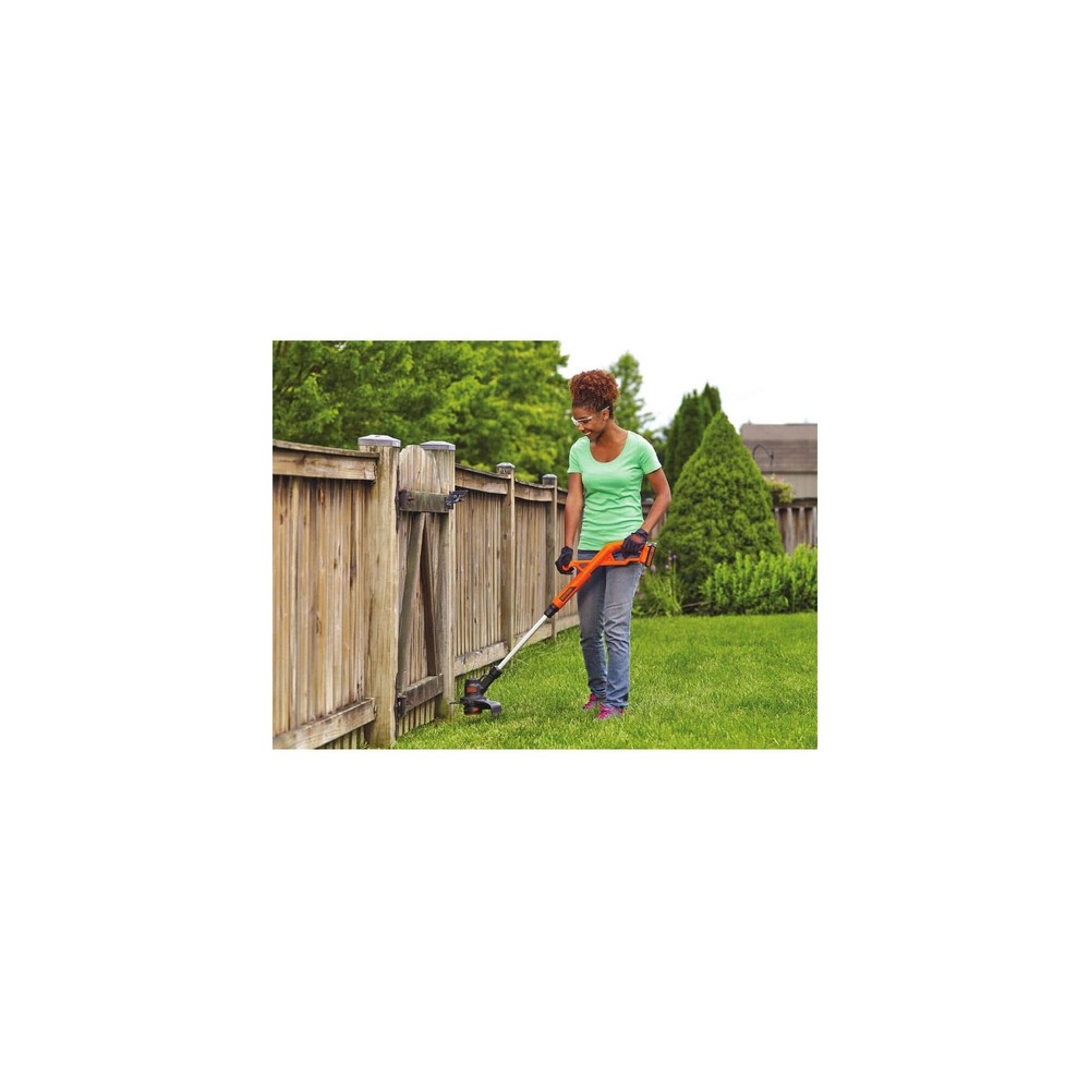 BLACK+DECKER 20V MAX* String Trimmer / Edger and Sweeper Combo Kit, - LCC221