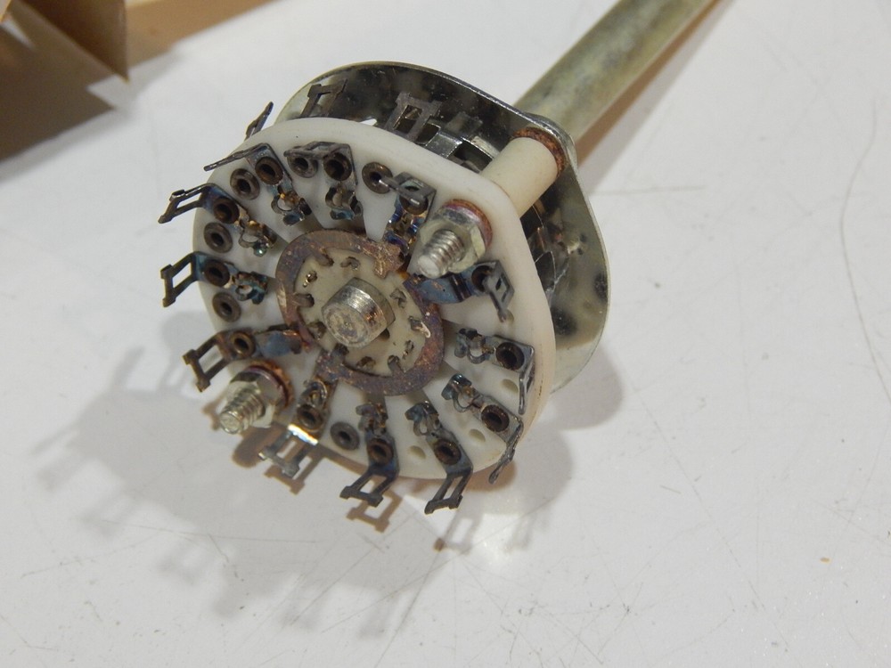 CENTRALAB PA-2007 CERAMIC ROTARY SWITCH NON SHORTING 3 POLE - 5 POSITIONS SWITCH