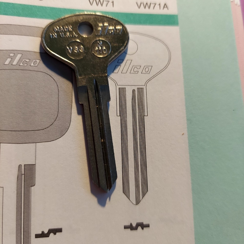 X110 Key Blank / V33 / VW,  Volkswagen