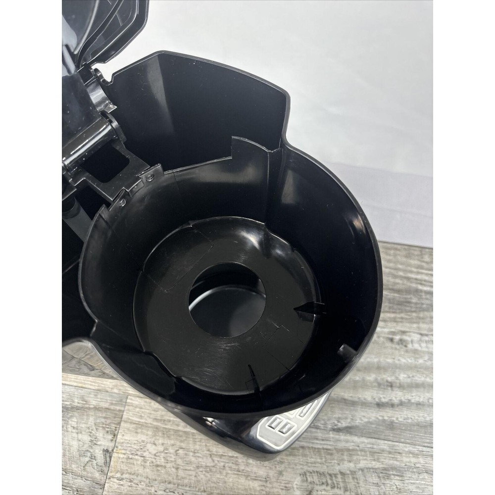 Black + Decker CM1100B 12-Cup Programmable Coffeemaker Cleaned Tested Free Ship