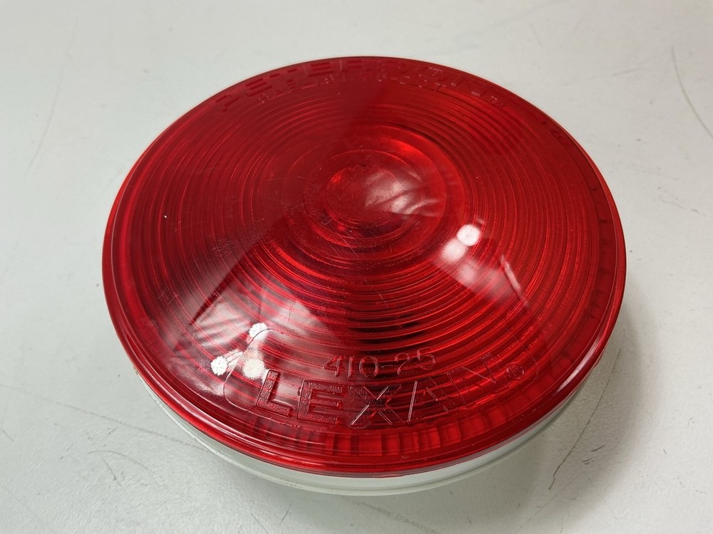 Peterson M426R 4" Round Incandescent Stop / Turn / Tail Light, Grommet Mount
