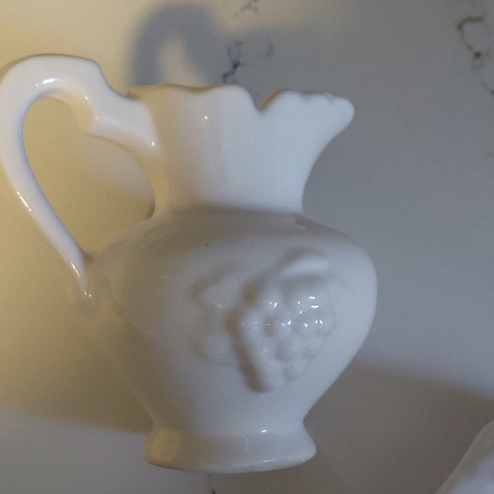 White Glossy Ceramic Creamer Pitcher w/ Handle Decorative Solid Pattern
