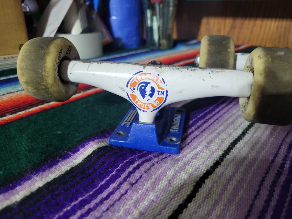 Thunder Trucks With Wheels And Bearings