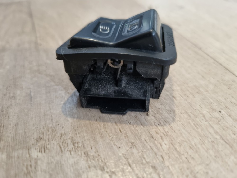 PEUGEOT TWEET 125 LIGHT SWITCH/SEAT RELEASE BUTTON 2023
