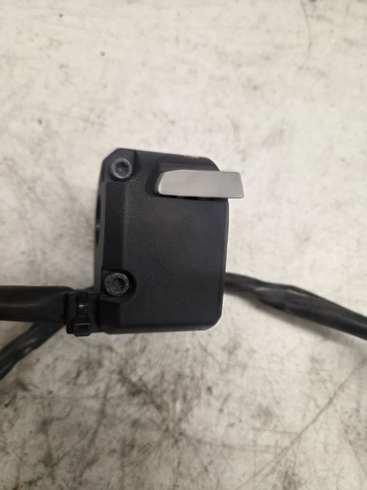 17 - 21 2018 Ducati Supersport S left handlebar switch