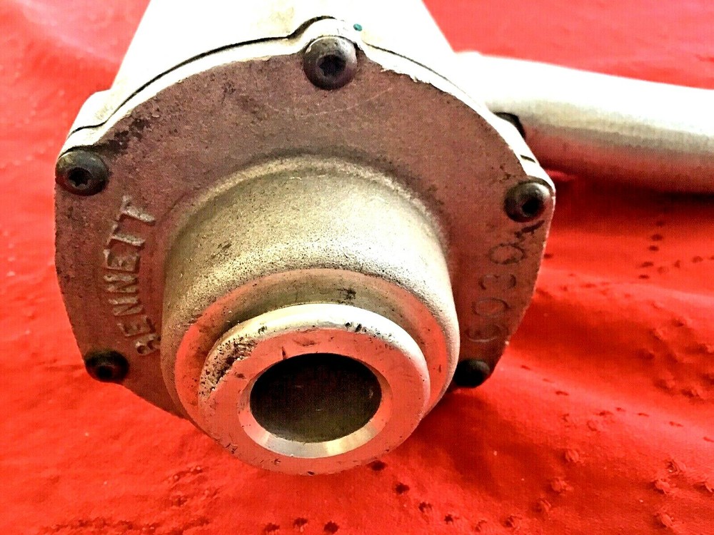 Bennett 6030 Rivet Installation Pneumatic Riveter