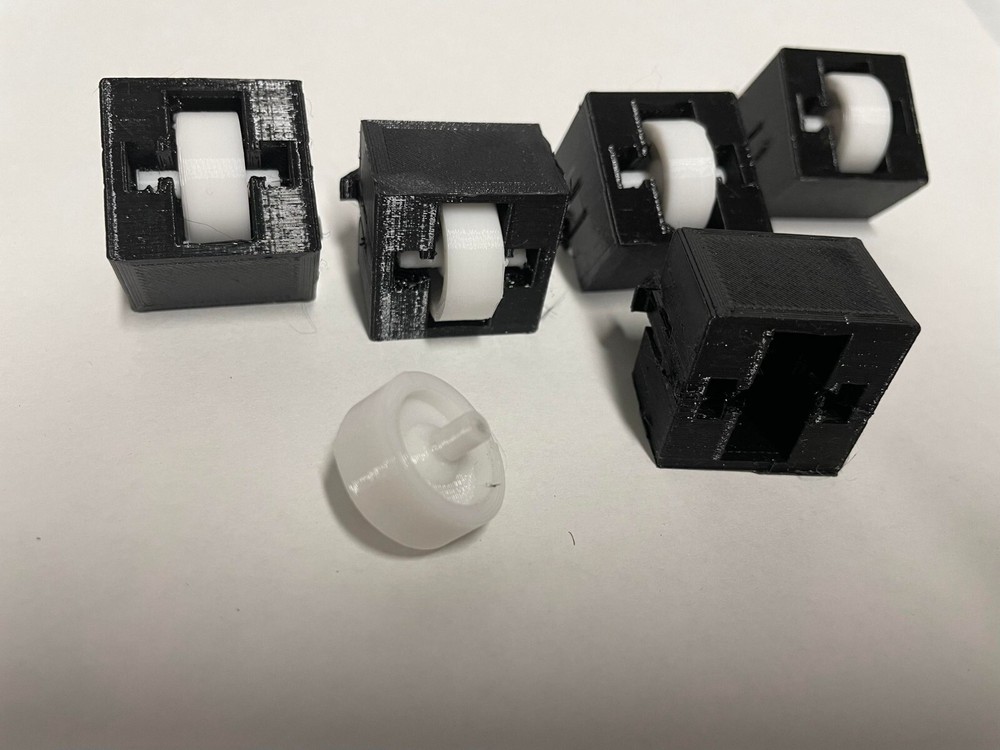 Sony 300 CD Carousel Wheel Holders – Replace when replacing belts CDP-CX400