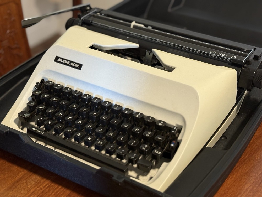 Adler Junior 12 Medium Portable Typewriter - Excellent Condition