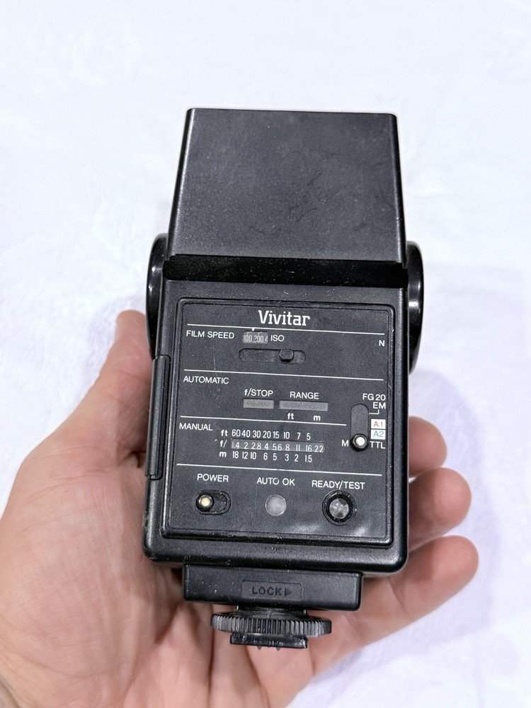 Vivitar Auto Thyristor 550FD Flash Unit – Tested Working