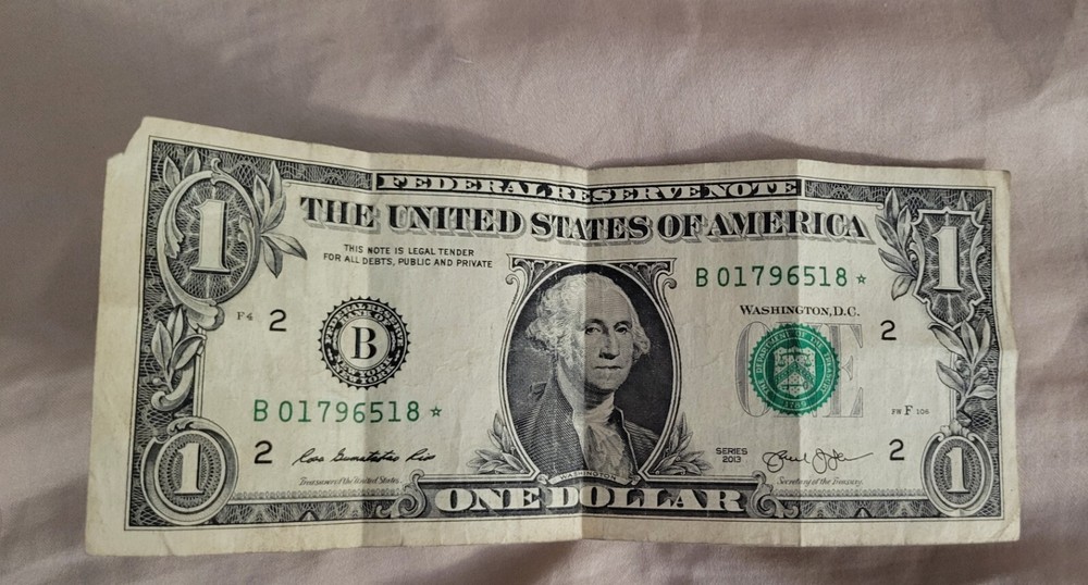 2 2013 1 one dollar bill star 2013 with the B and *