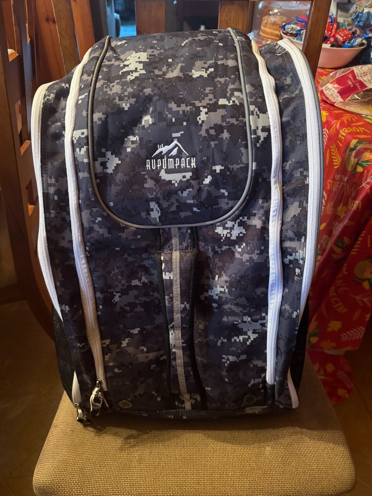 Rupumpack Hiking Skiing Ski Boots Backpack New