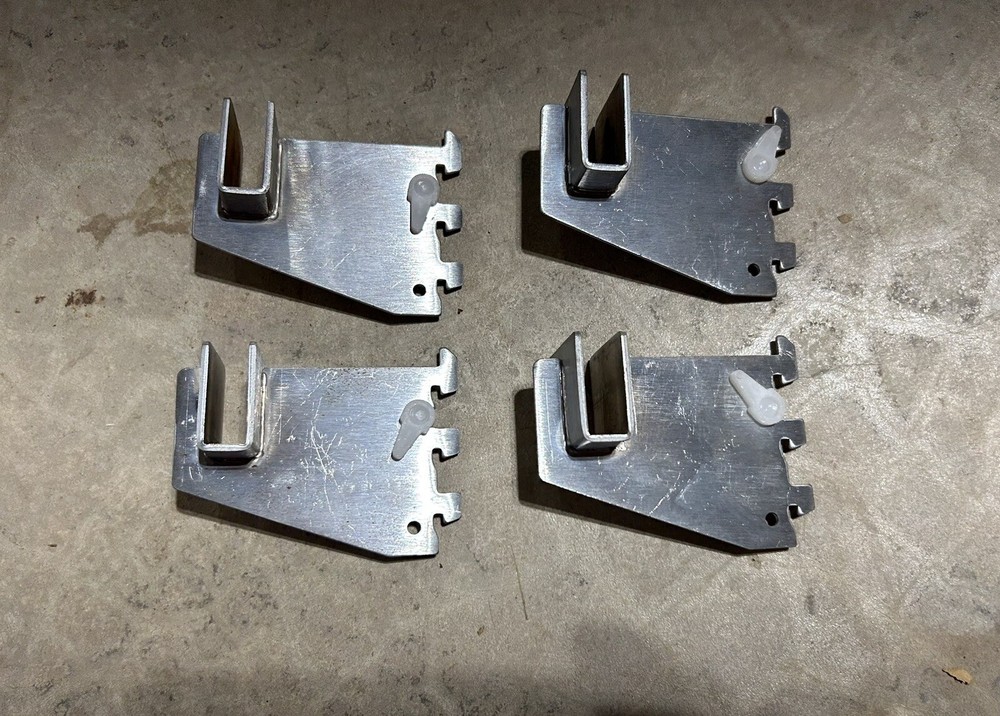 Rectangular Tubing Hang Rail Brackets Lot Of 4
