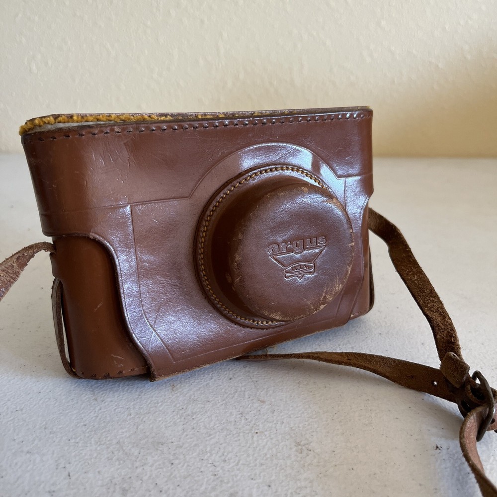 Argus F4 Anastigmat w/lightmeter TESTED! Fully Functional Works