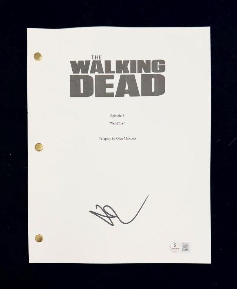 Norman Reedus autograph signed The Walking Dead E5 Wildfire script Beckett BAS C