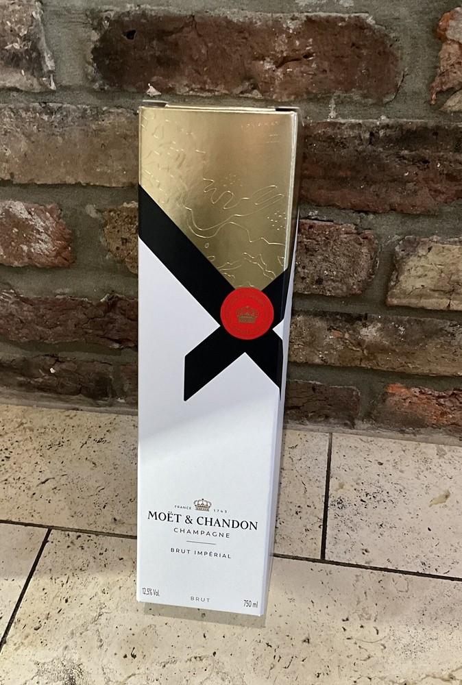 Moet & Chandon Champagne 2024 Gift Box/Empty
