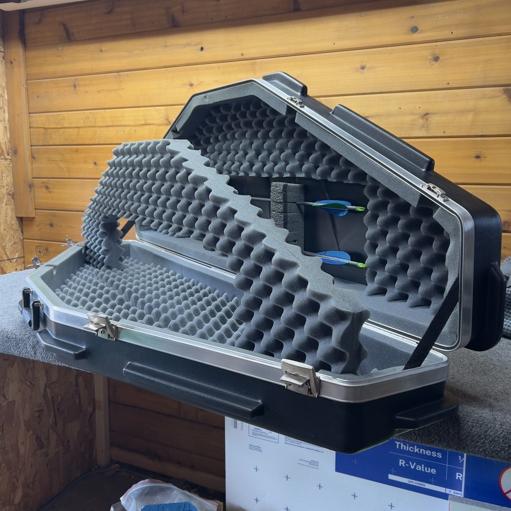 SKB Compound Bow Case Hard Shell 53" Black Extra Long w Keys Foam Interior