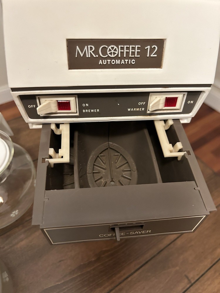 Joe DiMaggio Mr. Coffee Coffee Brewing System Hardly Used Extra Cup
