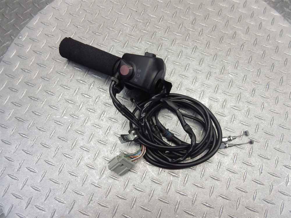 2013 12-17 Honda GL1800 Goldwing Right Handlebar Switch Throttle Control Cable