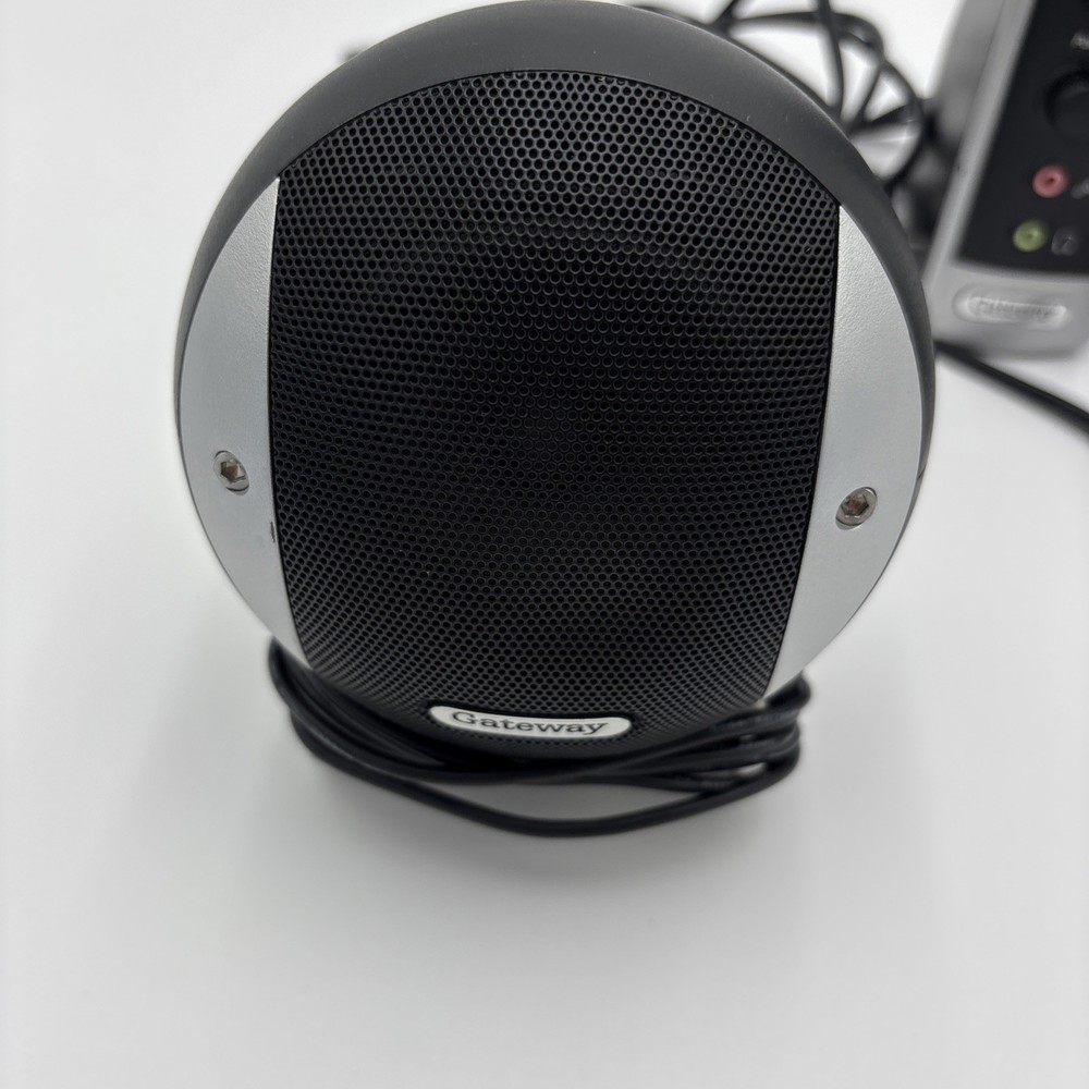 Gateway Gmax 2100 Speaker Set ~ 2 Satellite Speakers & A Central Control Unit