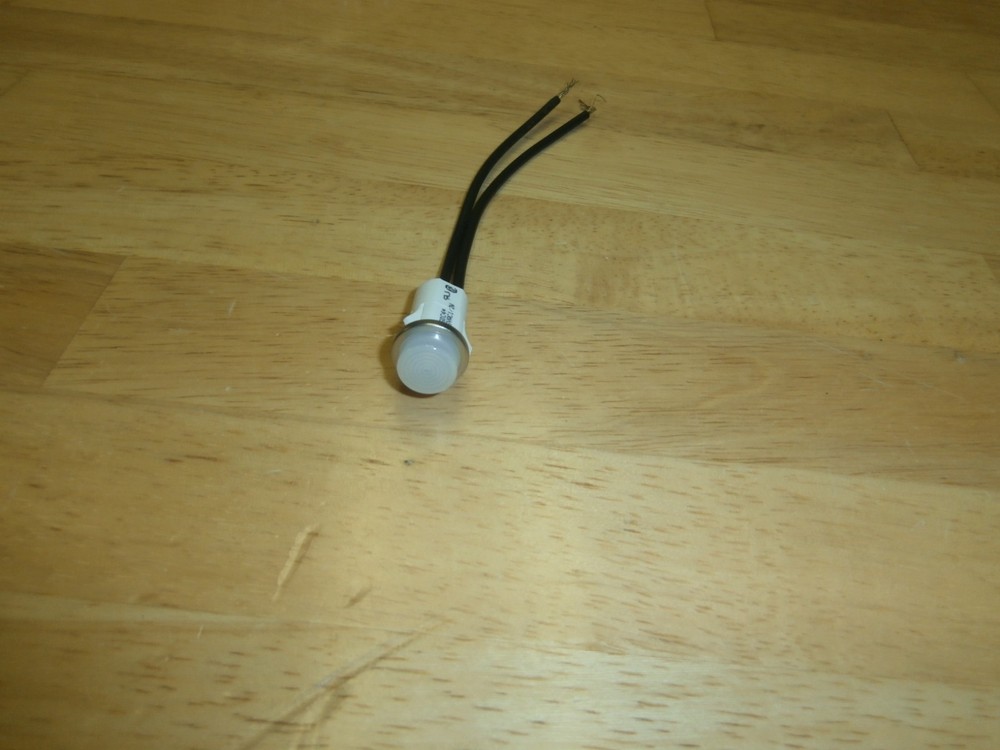 IDI 1050C WHITE NEON 105-125VAC INDICATOR PANEL LAMP,NOS