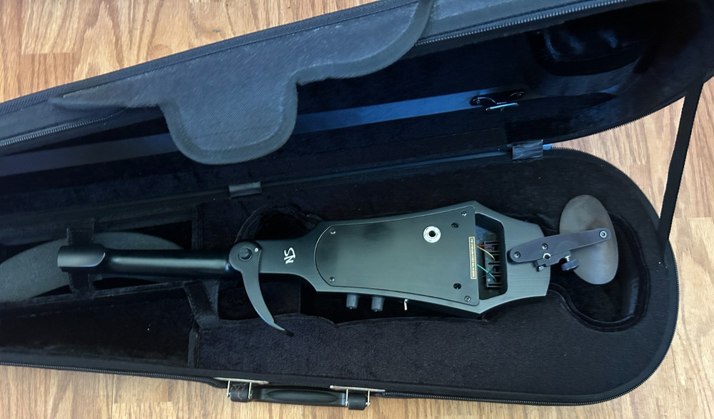 NS Design NXT Violin - 4 string with Hard Case.