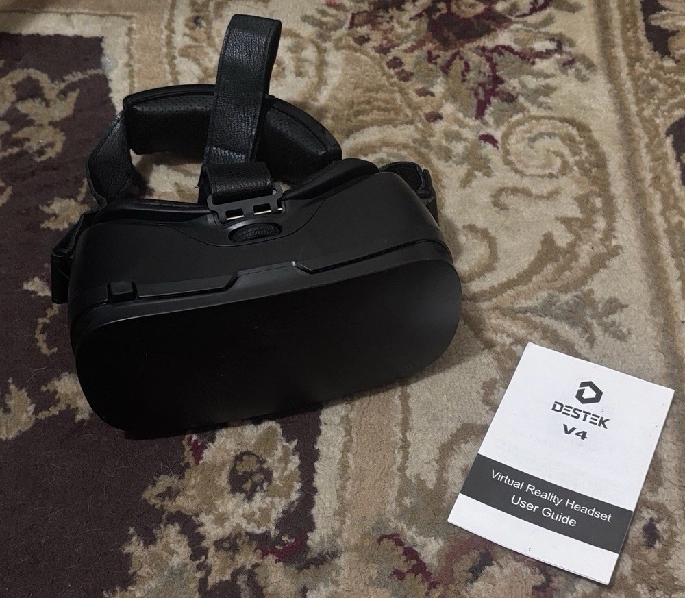 Destek V4 Virtual Reality Headset - Pre-Owned with Box