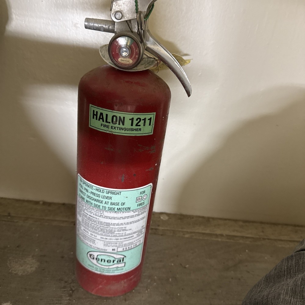 FIRE EXTINGUISHER, 9 LB RECHARGEABLE TANKS, SEALS NOT BROKEN