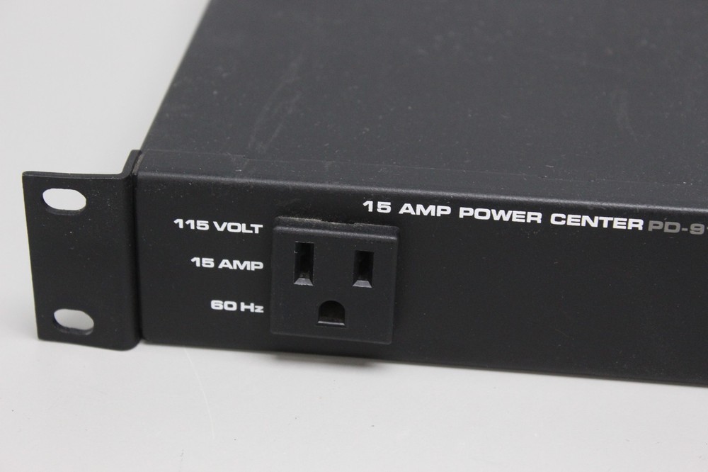 Middle Atlantic PD-915R Power Distribution Unit - Black