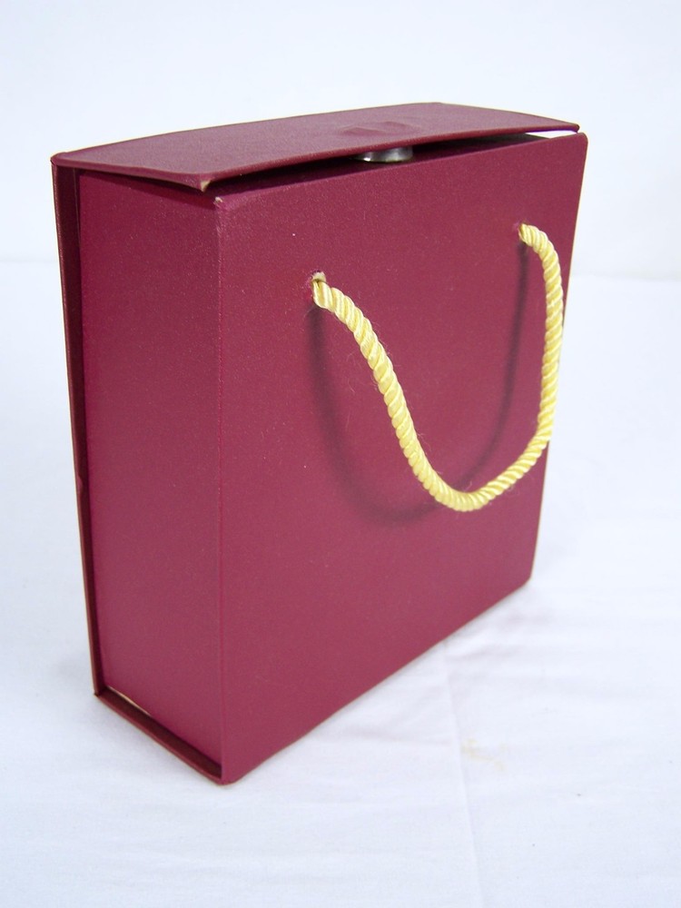 Red High Quality Gift Box Padded with Handles