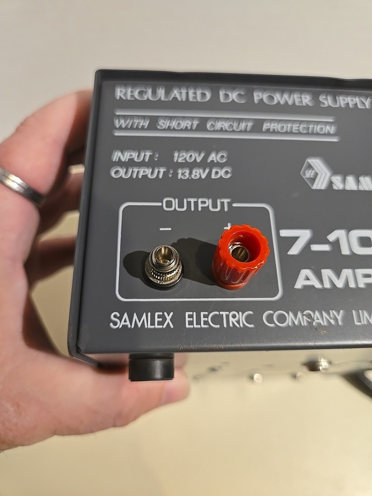 Samlex Power Supply Regulated DC 7-10 Amp 120v Clean Working Condition