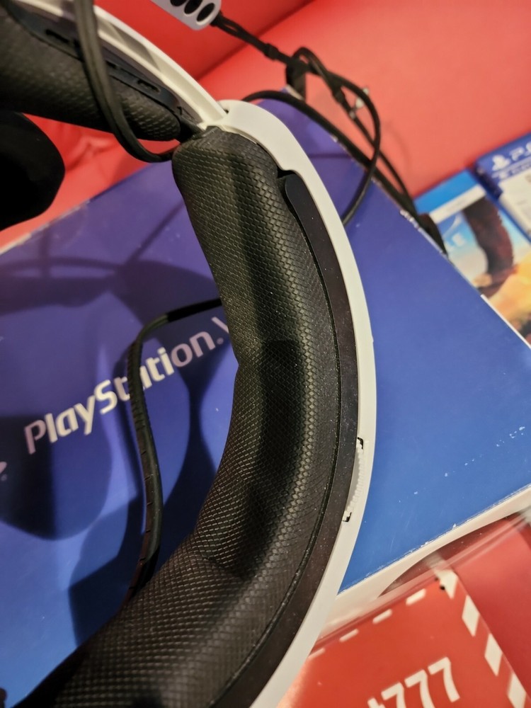 Sony PlayStation 4 VR Bundle