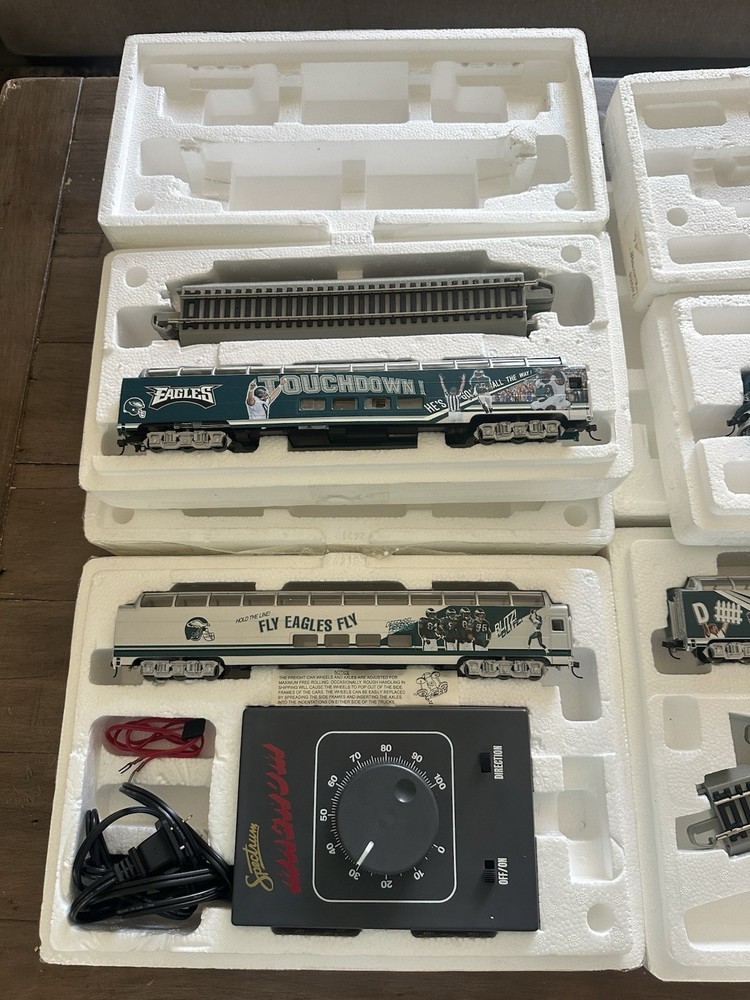 Philadelphia Eagles Hawthorne Village Partial Train Set Read!