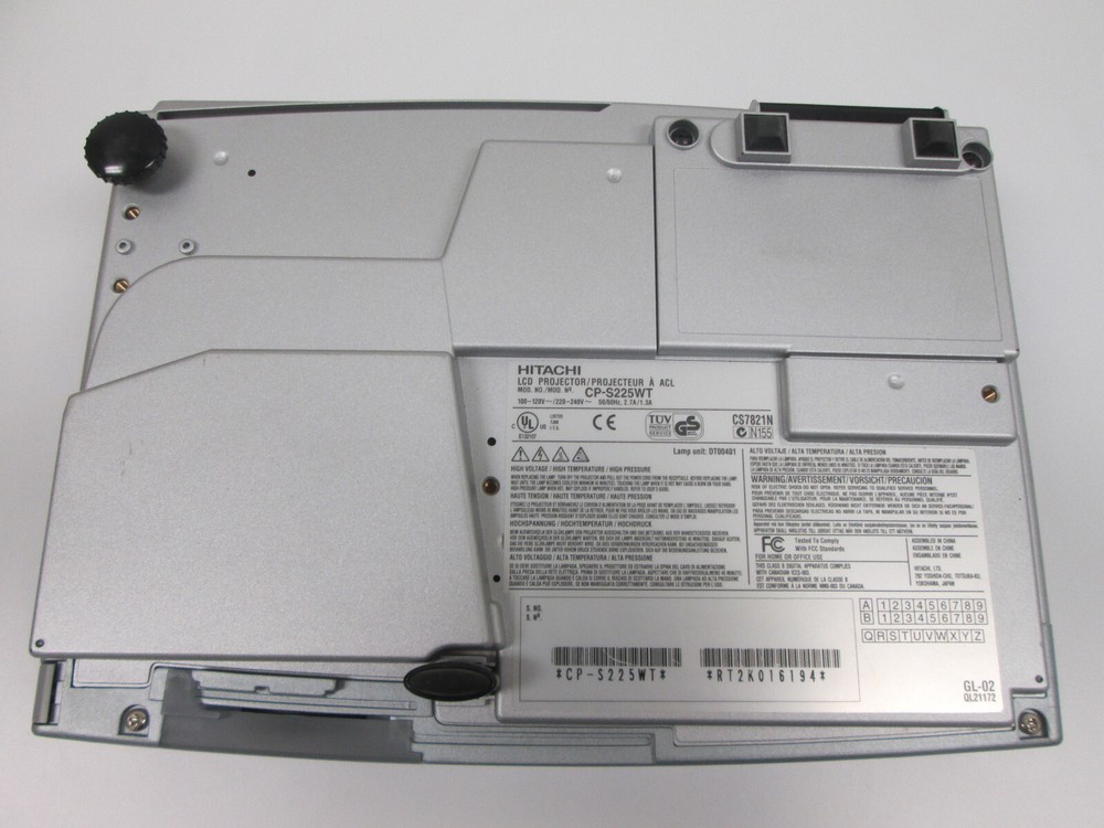 Hitachi Projector CP-S225 Multimedia Mobile LCD Projector TESTED