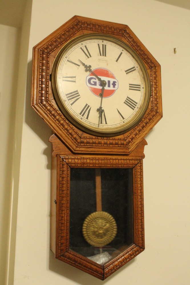 EARLY GOLF GASOLINE ADVERTISING CLOCK