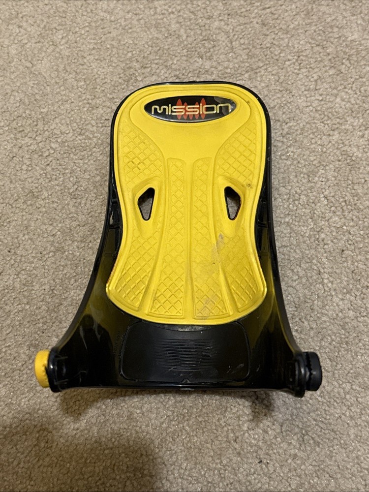 One Burton Mission Snowboard binding High Back Large Black