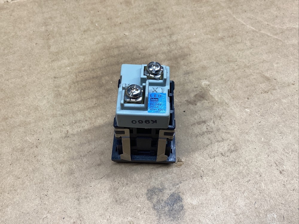SQUARE IDEC PRIMARY MACHINE LIGHT #805M25