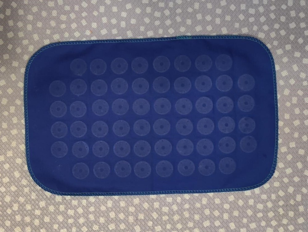 Kuznetsov Applicator / Reflexology / Acupressure mat (9"x14"), massager mat