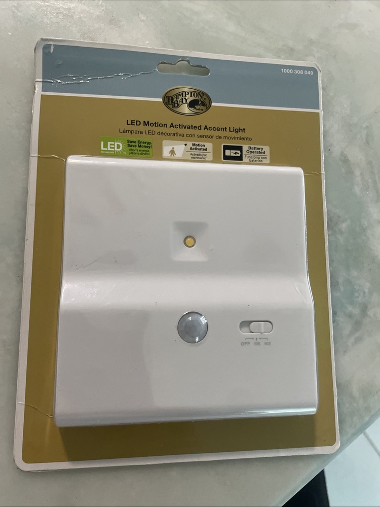 Sensor LED Motion Activated Accent Light Hampton Bay White