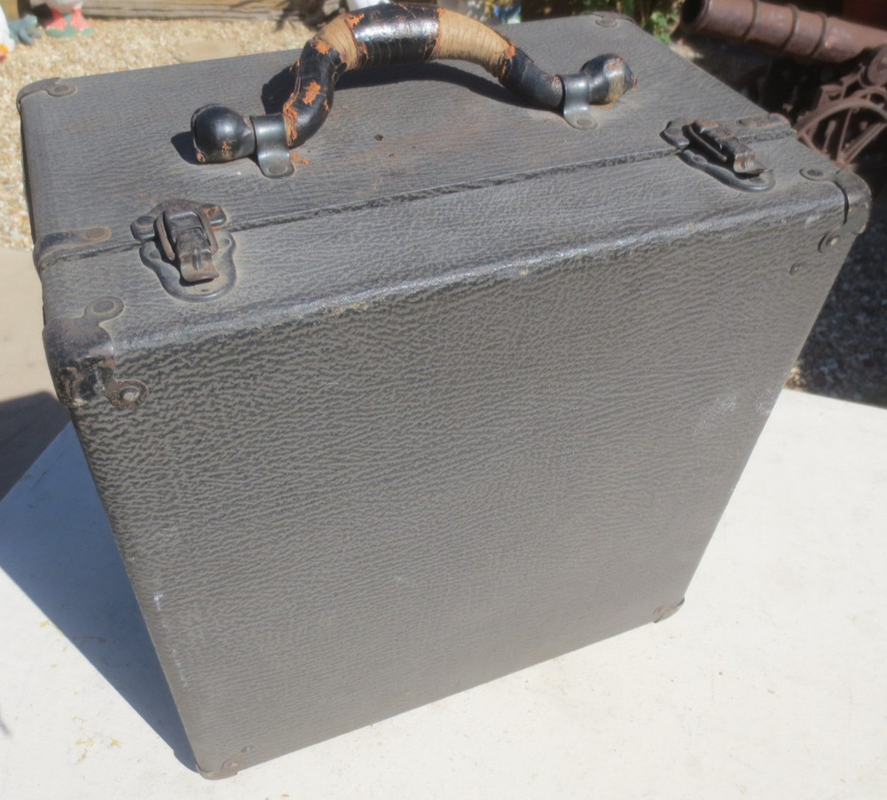 AMPRO Speaker Model 18030 / Vintage NICE!