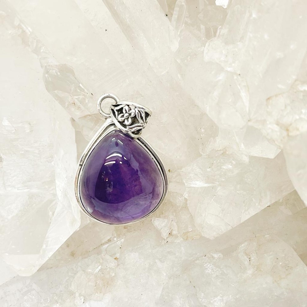 Cab Amethyst Pendant $140